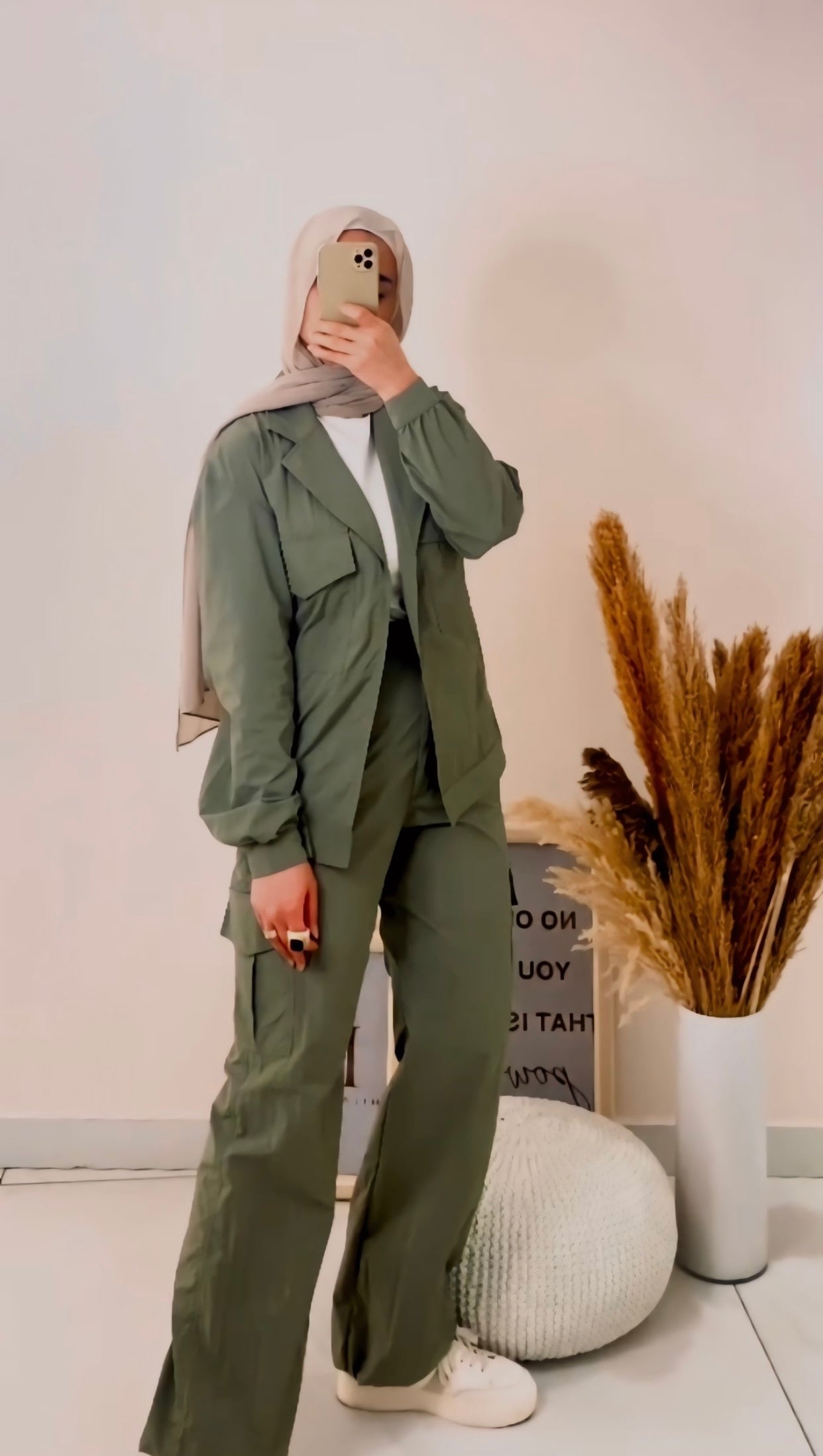 Dark green parachute set
